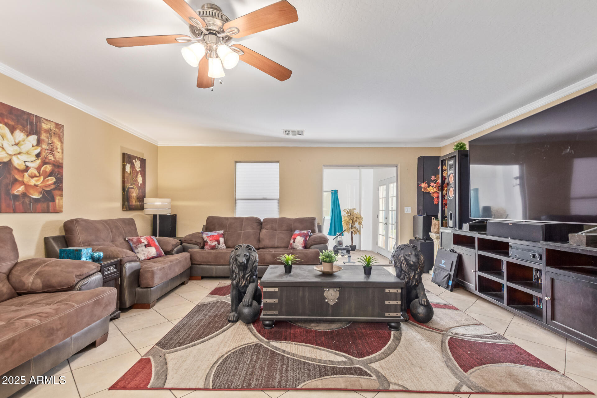 3209 West Apollo Road Phoenix, AZ 85041 - Photo 8 of 40 a living room with furniture
