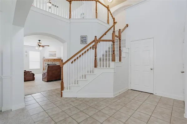 a view of entryway and workspace