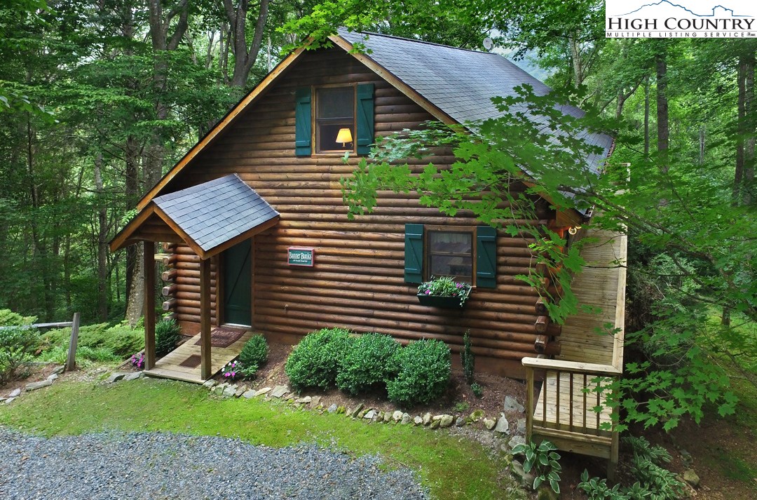 330 Double Knob Road Banner Elk, NC 28604 - Photo 3 of 20 Gallery Image 3