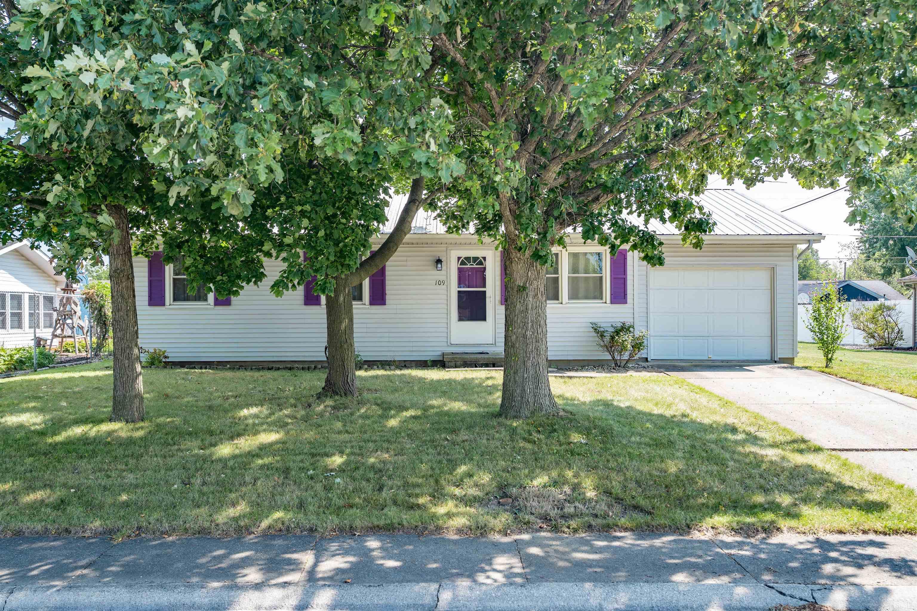 109 Bellmont Boulevard Decatur, IN 46733 - Photo 3 of 28
