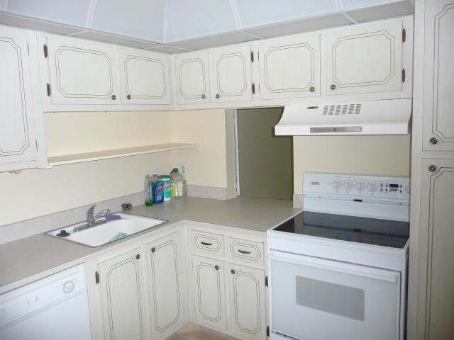 5961 Northwest 2nd Avenue, Unit 207 Boca Raton, FL 33487 - Photo 6 of 9 Kitchen
