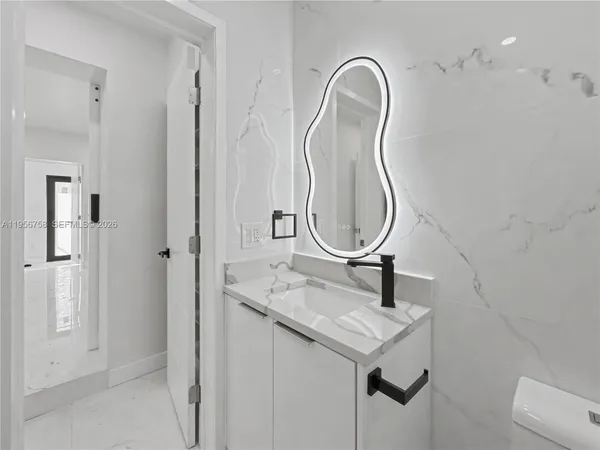 $1,400,000 | 2490 Southwest 17th Street, Miami, FL 33145