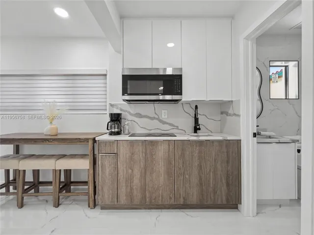 $1,400,000 | 2490 Southwest 17th Street, Miami, FL 33145