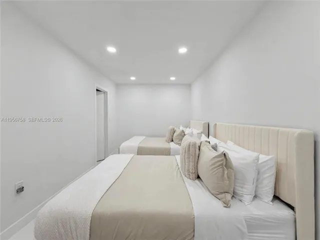 $1,400,000 | 2490 Southwest 17th Street, Miami, FL 33145