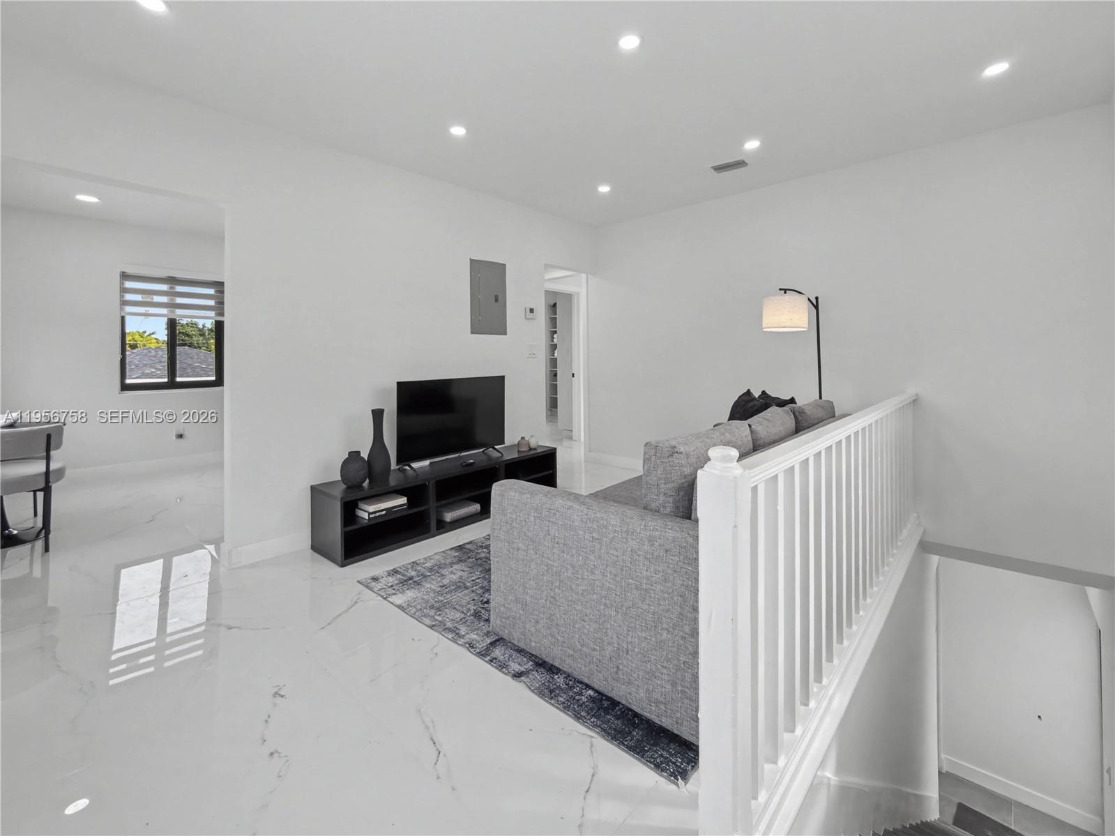 2490 Southwest 17th Street Miami, FL 33145 - Photo 29 of 36