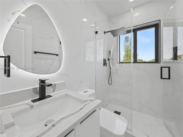 $1,400,000 | 2490 Southwest 17th Street, Miami, FL 33145