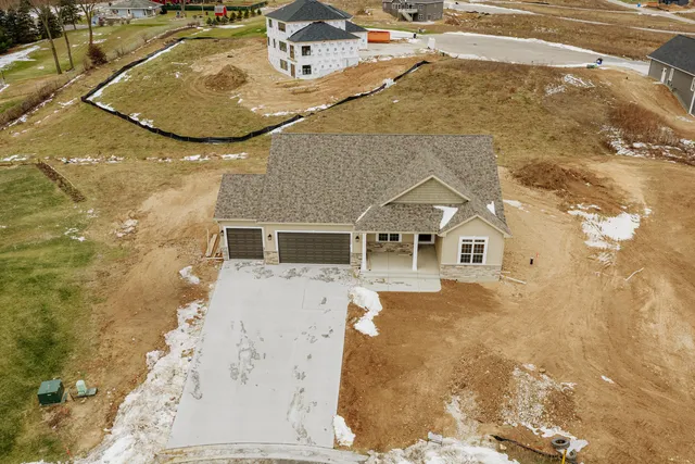 $599,000 | 1508 Mila Way, Burlington, WI 53105