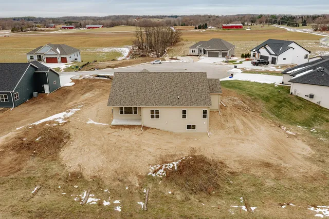 $599,000 | 1508 Mila Way, Burlington, WI 53105