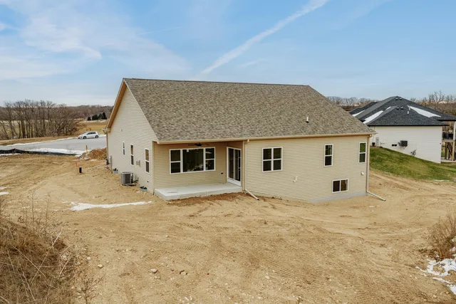 $599,000 | 1508 Mila Way, Burlington, WI 53105