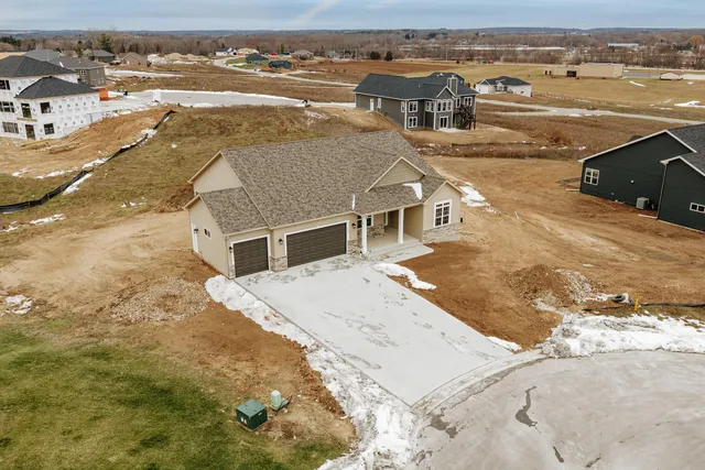 $599,000 | 1508 Mila Way, Burlington, WI 53105