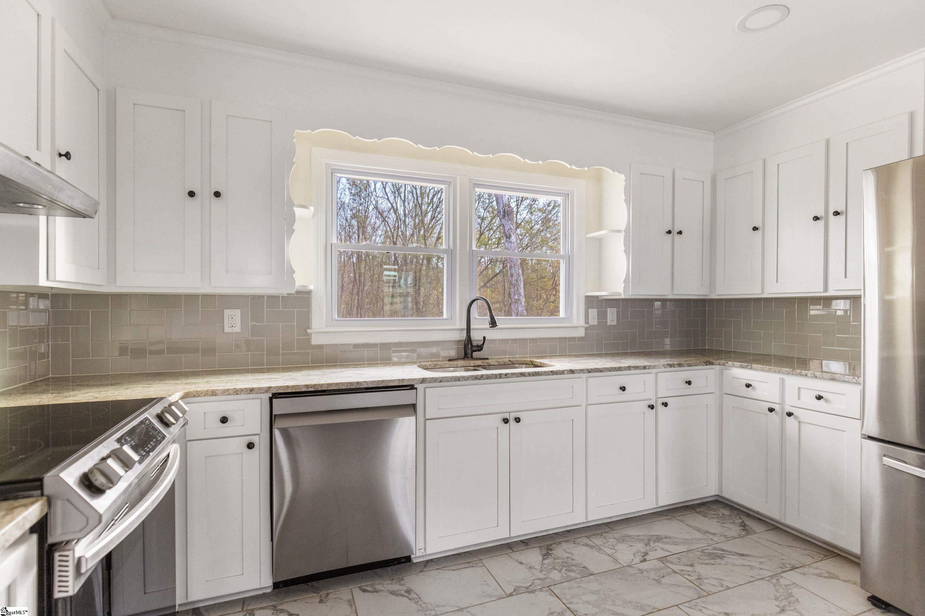 401 Wyatt Road Piedmont, SC 29673 - Photo 8 of 39