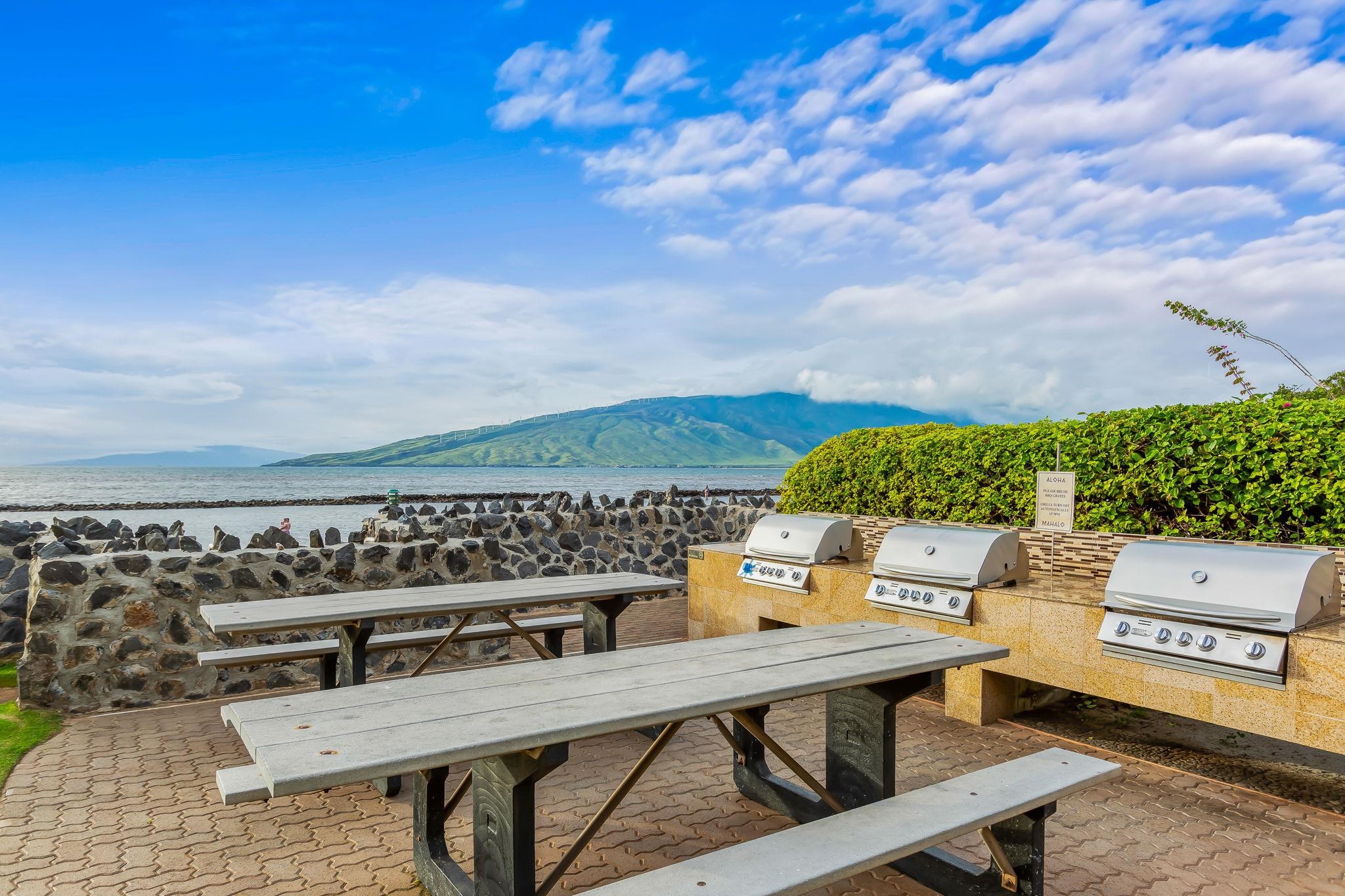 760 South Kihei Road, Unit 522 Kihei, HI 96753 - Photo 30 of 48 a view of a terrace with furniture