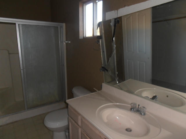4085 North Pima Way Rimrock, AZ 86335 - Photo 14 of 18 Master Bathroom