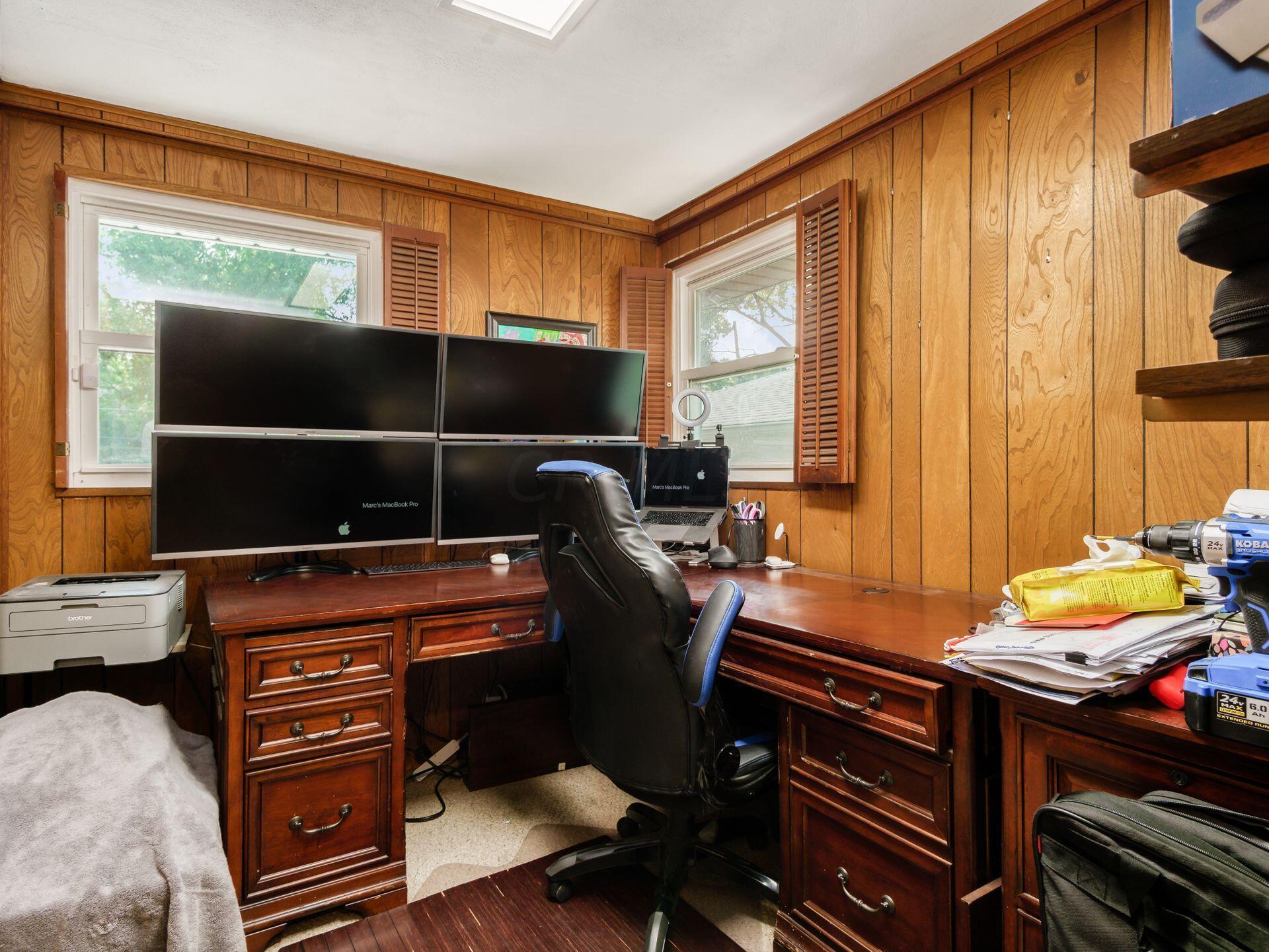 88 South Harding Road Columbus, OH 43209 - Photo 19 of 47
