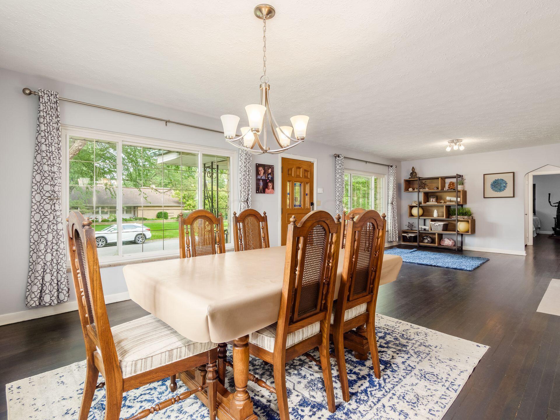 88 South Harding Road Columbus, OH 43209 - Photo 4 of 47