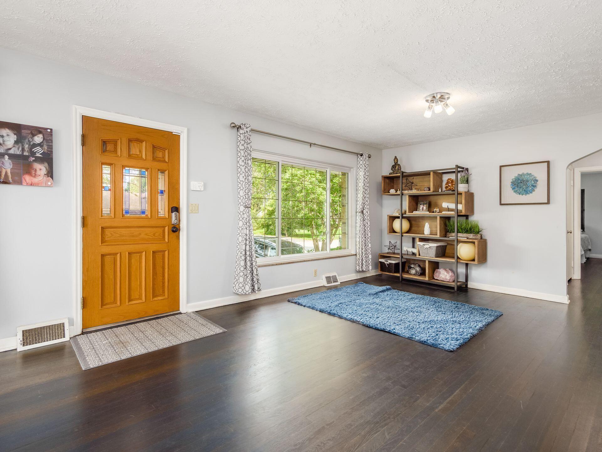 88 South Harding Road Columbus, OH 43209 - Photo 10 of 47