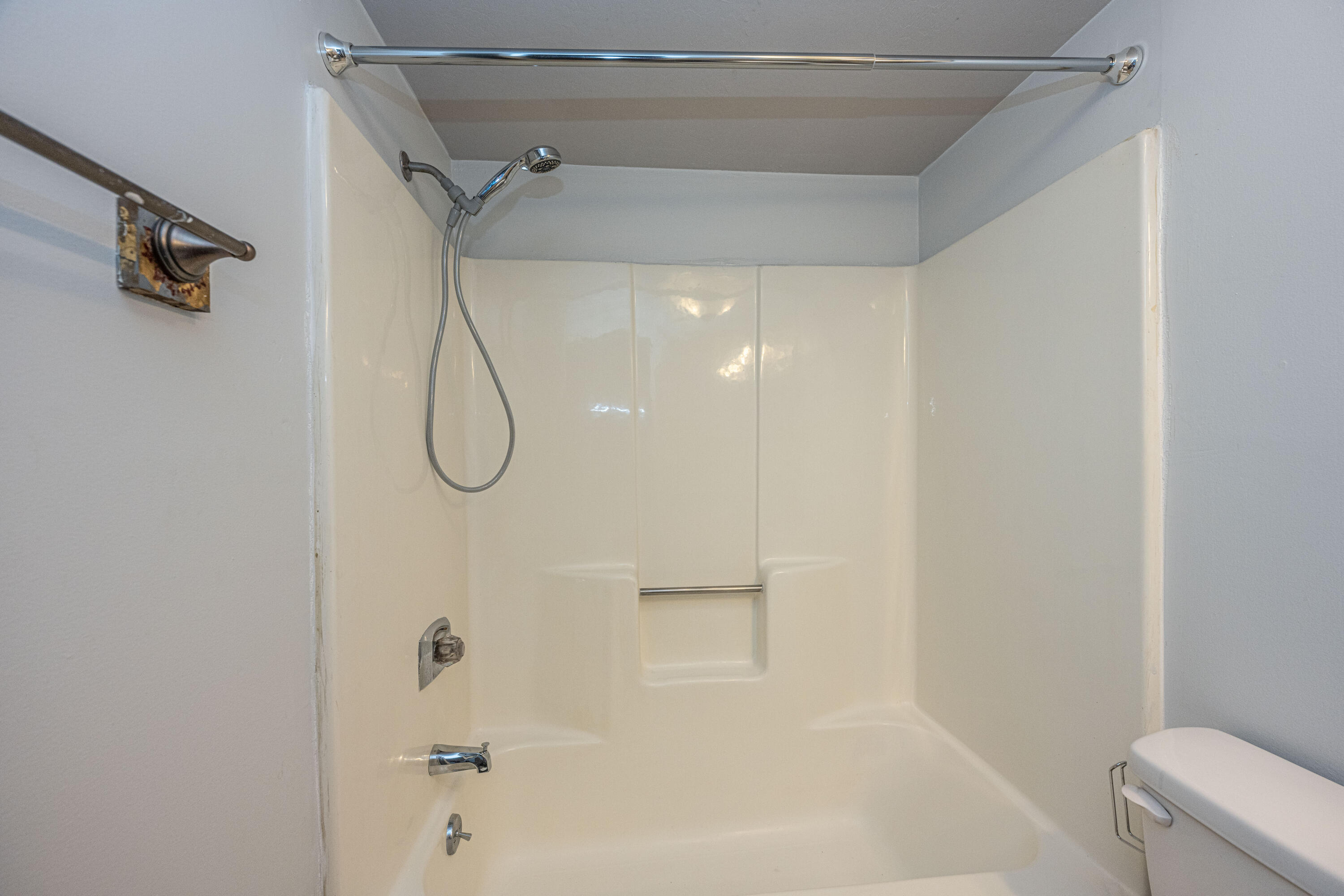 2178 Bees Ferry Road, Unit 1905 Charleston, SC 29414 - Photo 14 of 27 2178BeesFerryRdAptE18