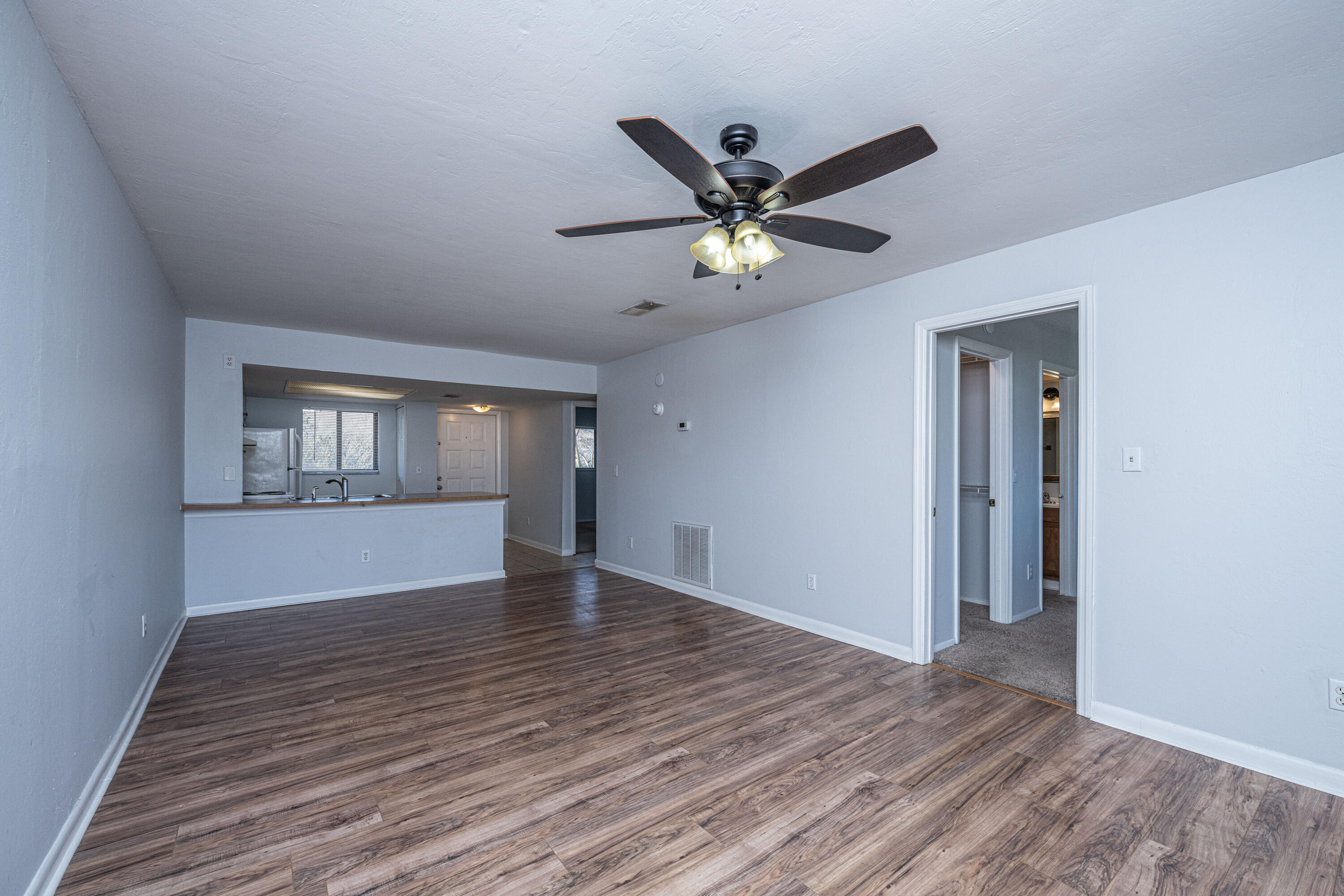 2178 Bees Ferry Road, Unit 1905 Charleston, SC 29414 - Photo 7 of 27 2178BeesFerryRdAptE09