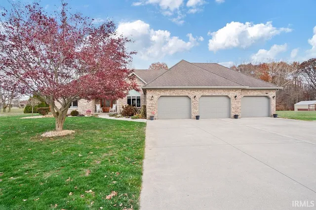 $449,900 | 2244 Lynn Drive, Kokomo, IN 46902