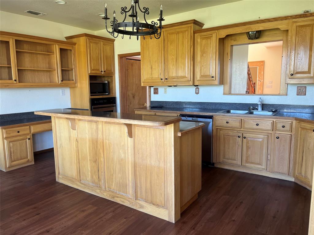 427 Grover Dallas Road Weatherford, TX 76088 - Photo 5 of 30