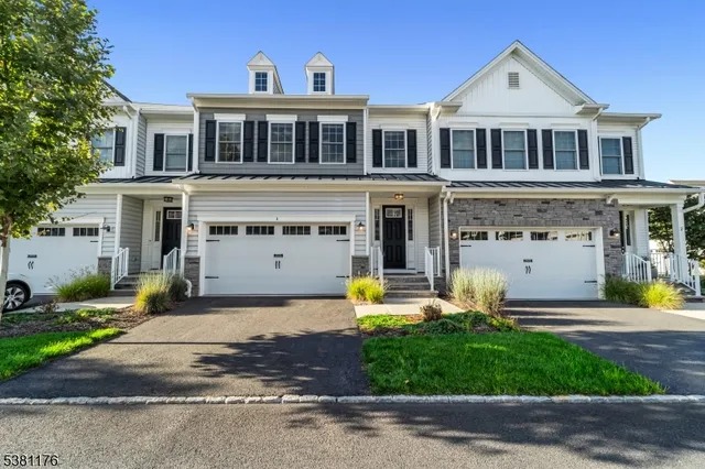 $1,150,000 | 4 Lenape Lane, Unit 805, Old Tappan, NJ 07675