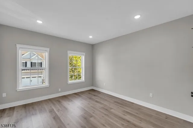 $1,150,000 | 4 Lenape Lane, Unit 805, Old Tappan, NJ 07675