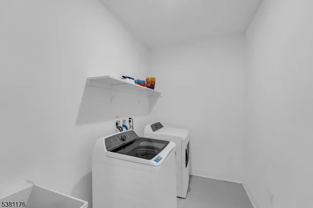 $1,150,000 | 4 Lenape Lane, Unit 805, Old Tappan, NJ 07675