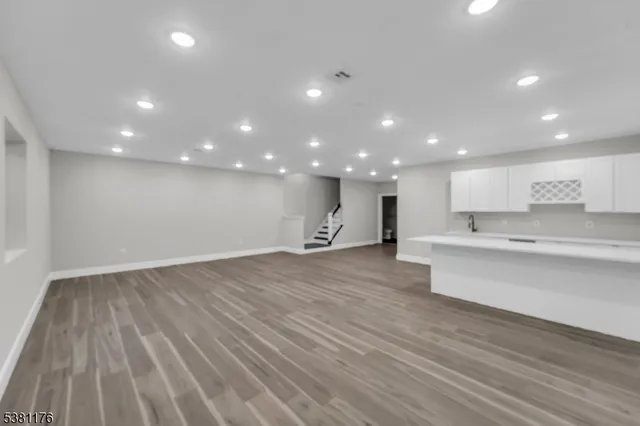 $1,150,000 | 4 Lenape Lane, Unit 805, Old Tappan, NJ 07675