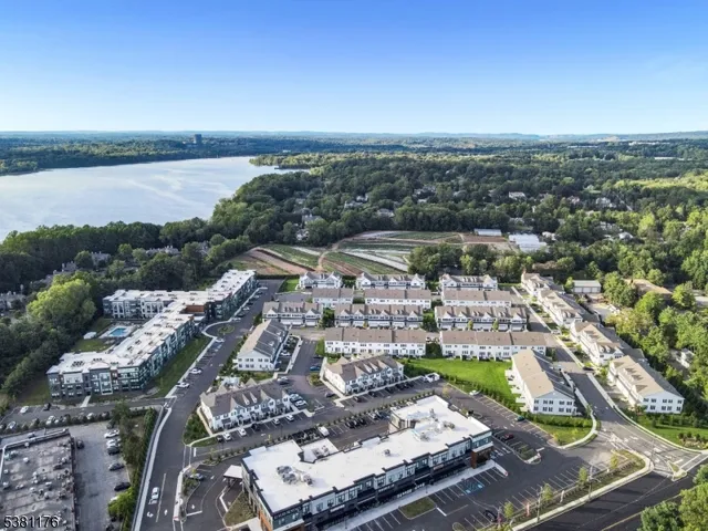 $1,150,000 | 4 Lenape Lane, Unit 805, Old Tappan, NJ 07675