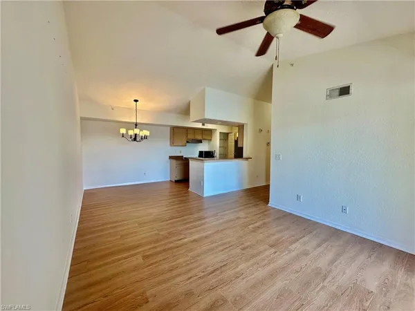 $1,545 | 4700 St Croix Lane, Unit 335, Naples, FL 34109