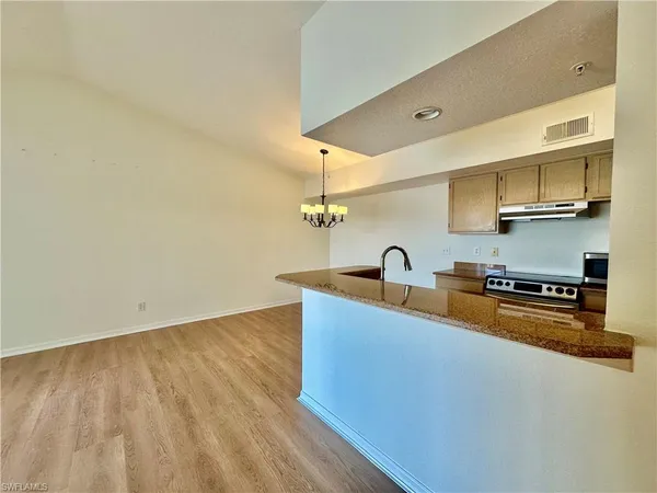 $1,545 | 4700 St Croix Lane, Unit 335, Naples, FL 34109