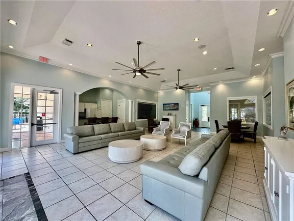 $1,545 | 4700 St Croix Lane, Unit 335, Naples, FL 34109