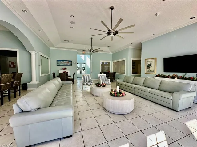 $1,650 | 4700 St Croix Lane, Unit 335, Naples, FL 34109