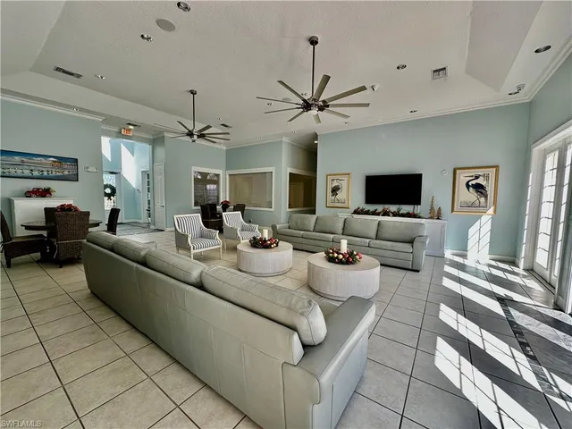 $1,650 | 4700 St Croix Lane, Unit 335, Naples, FL 34109