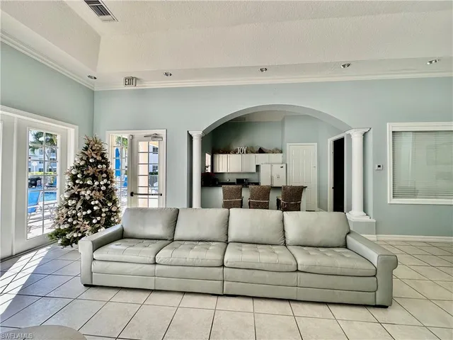 $1,650 | 4700 St Croix Lane, Unit 335, Naples, FL 34109