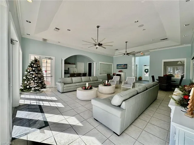 $1,650 | 4700 St Croix Lane, Unit 335, Naples, FL 34109