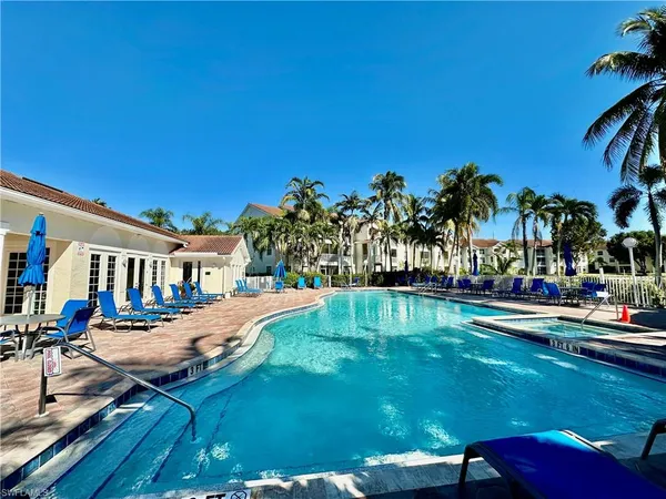 $1,545 | 4700 St Croix Lane, Unit 335, Naples, FL 34109