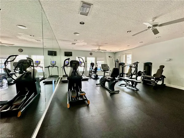 $1,545 | 4700 St Croix Lane, Unit 335, Naples, FL 34109