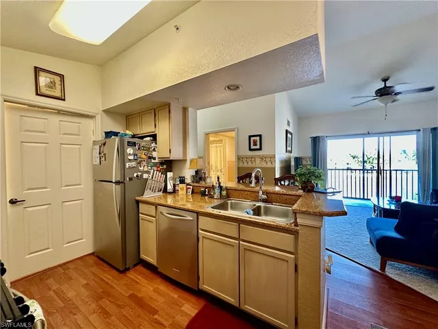 $1,650 | 4700 St Croix Lane, Unit 335, Naples, FL 34109