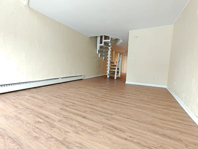 $2,100 | 1296 Washington Street, Unit 1, Des Plaines, IL 60016