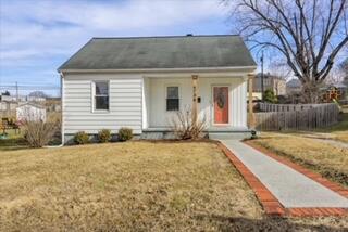 6736 Dudley Ferry Road Fairlawn, VA 24141 - Photo 1 of 24 01_-_MAIN_477