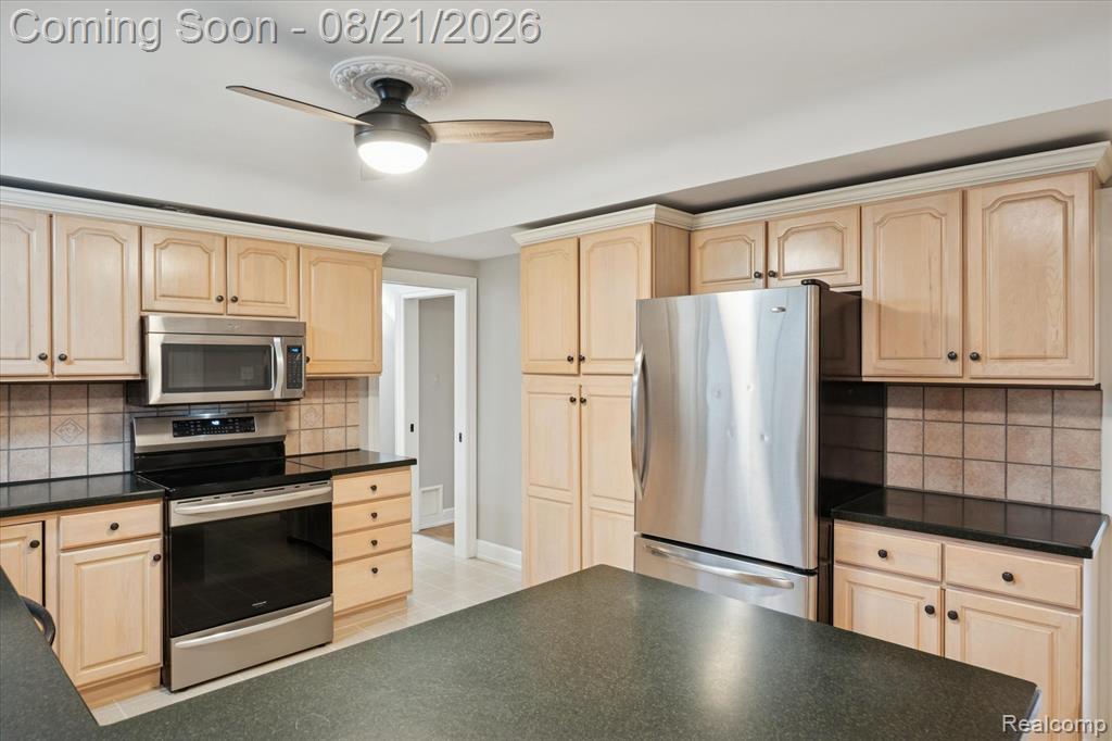 30609 Inkster Road Farmington, MI 48334 - Photo 12 of 41 Gallery Image 12