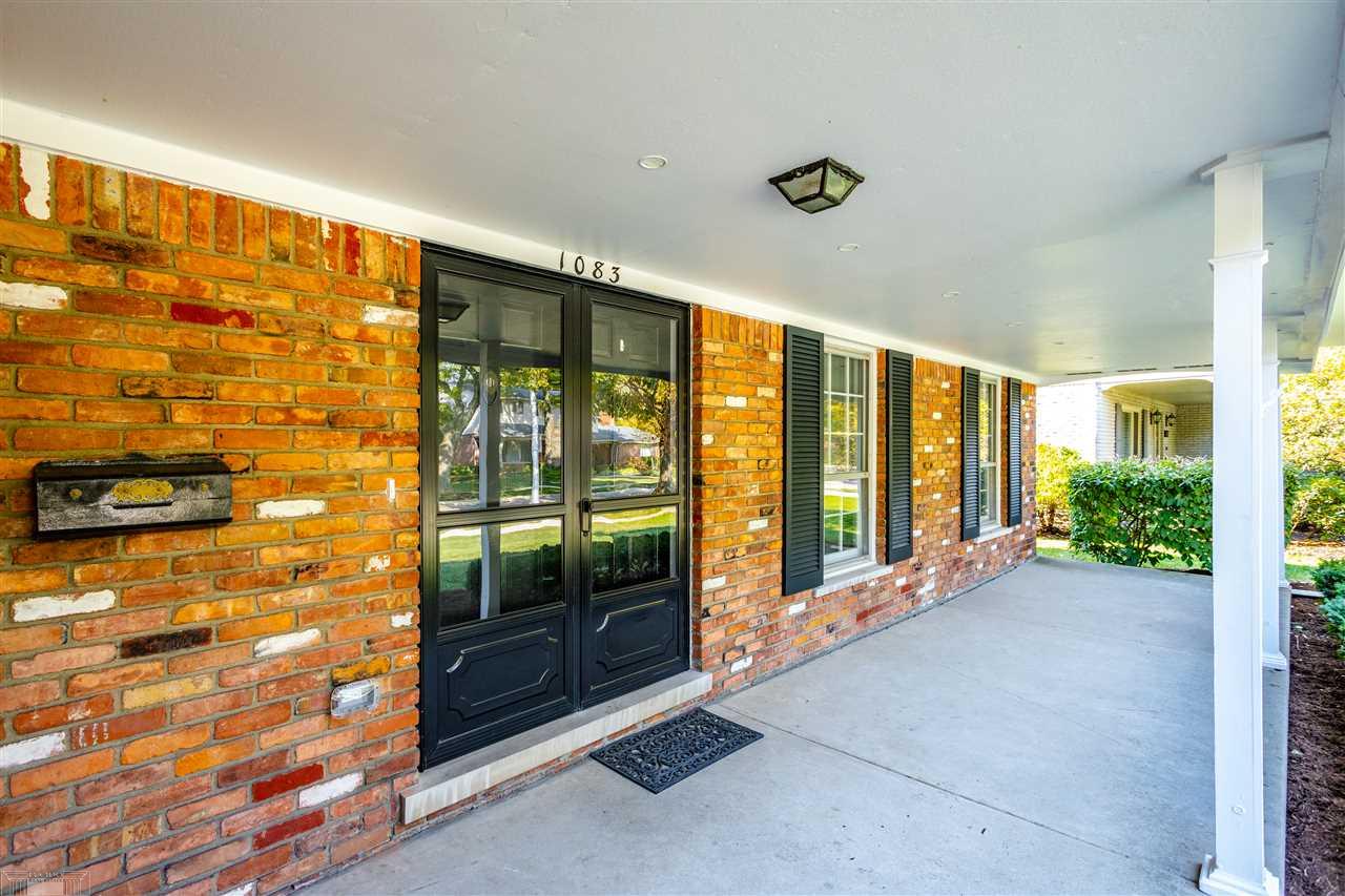 1083 Canterbury Road Grosse Pointe Woods, MI 48236 - Photo 4 of 38