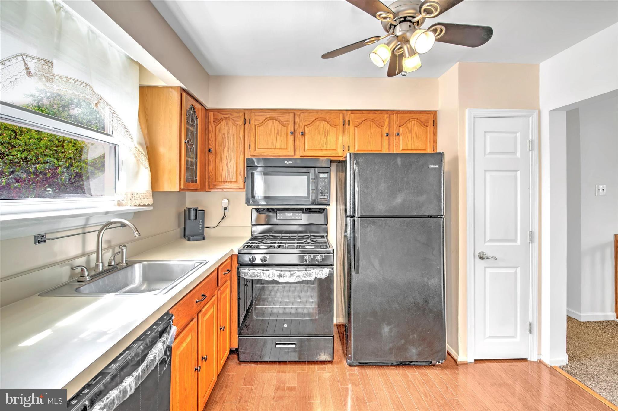 613 Howell Drive Westampton, NJ 08060 - Photo 12 of 31 Kitchen