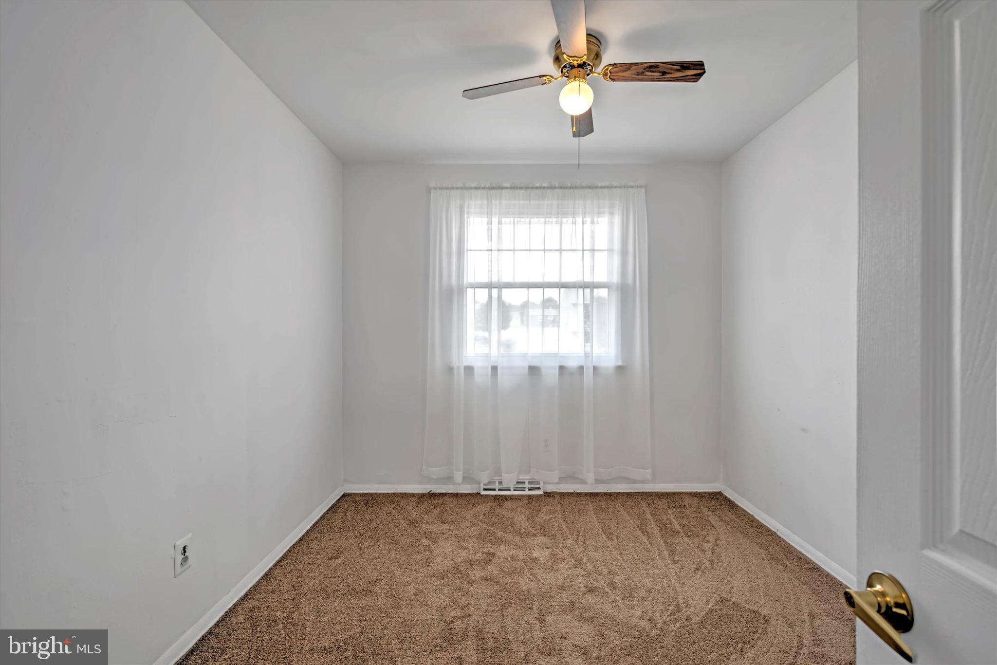 613 Howell Drive Westampton, NJ 08060 - Photo 16 of 31 Bedroom 2