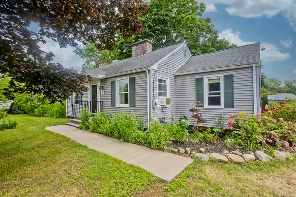 $399,000 | 35 Pinehurst Street, Westfield, MA 01085