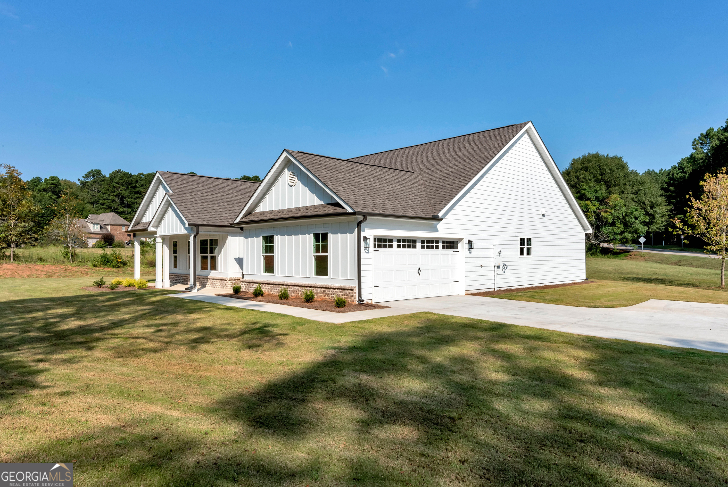 6376 Brockton Loop Jefferson, GA 30549 - Photo 4 of 59