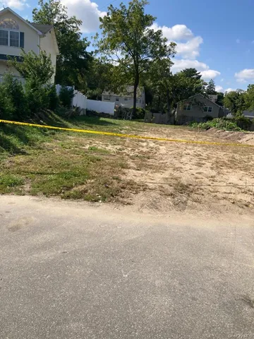 $65,000 | 12 Chestnut Street, Wyandanch, NY 11798