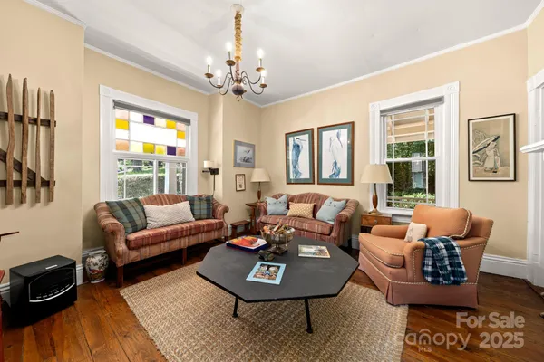 $364,999 | 334 Greenville Street, Saluda, NC 28773