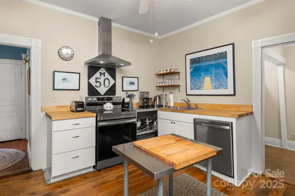 $364,999 | 334 Greenville Street, Saluda, NC 28773